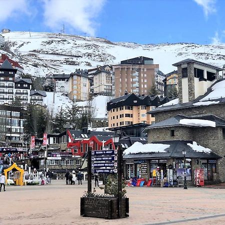 Ski Plaza Sierra Nevada & Zona Baja エクステリア 写真