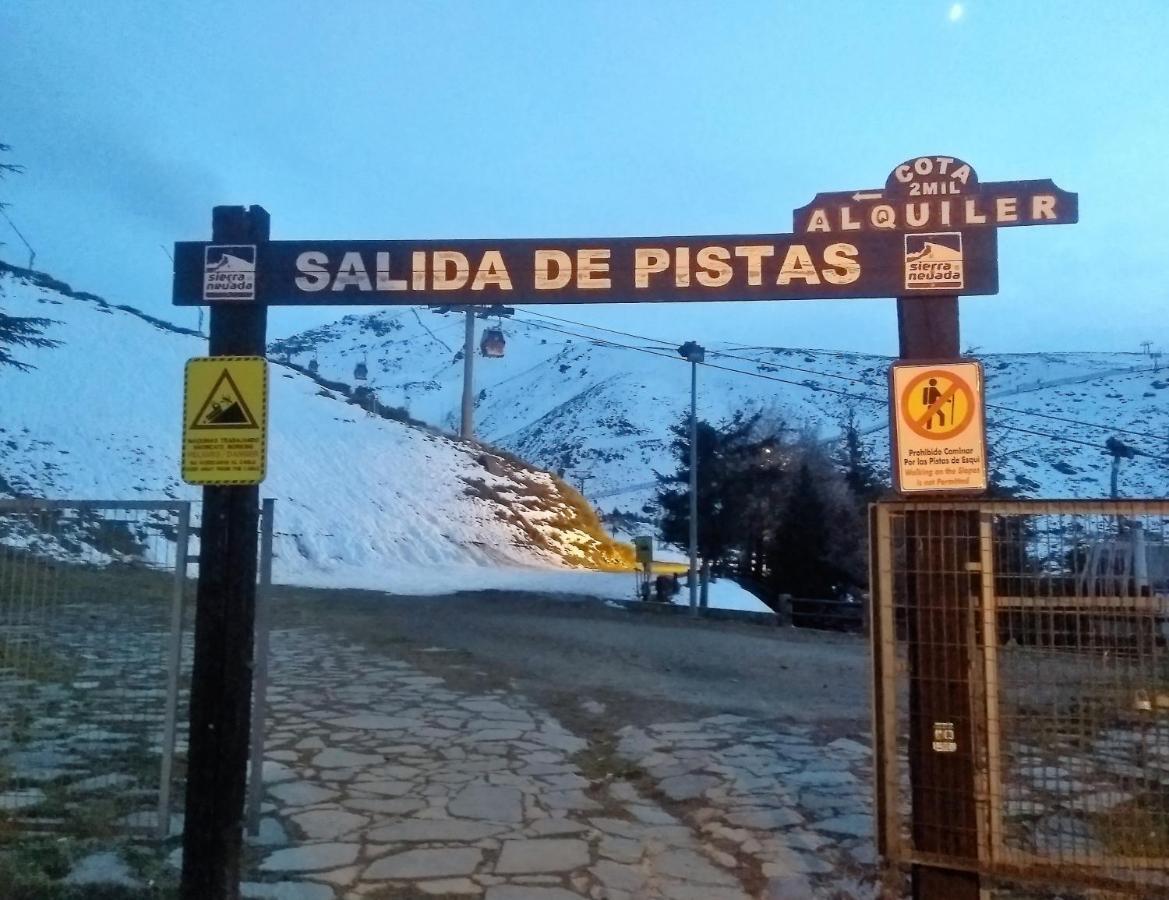 Ski Plaza Sierra Nevada & Zona Baja エクステリア 写真
