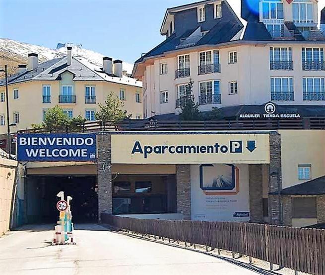 Ski Plaza Sierra Nevada & Zona Baja エクステリア 写真