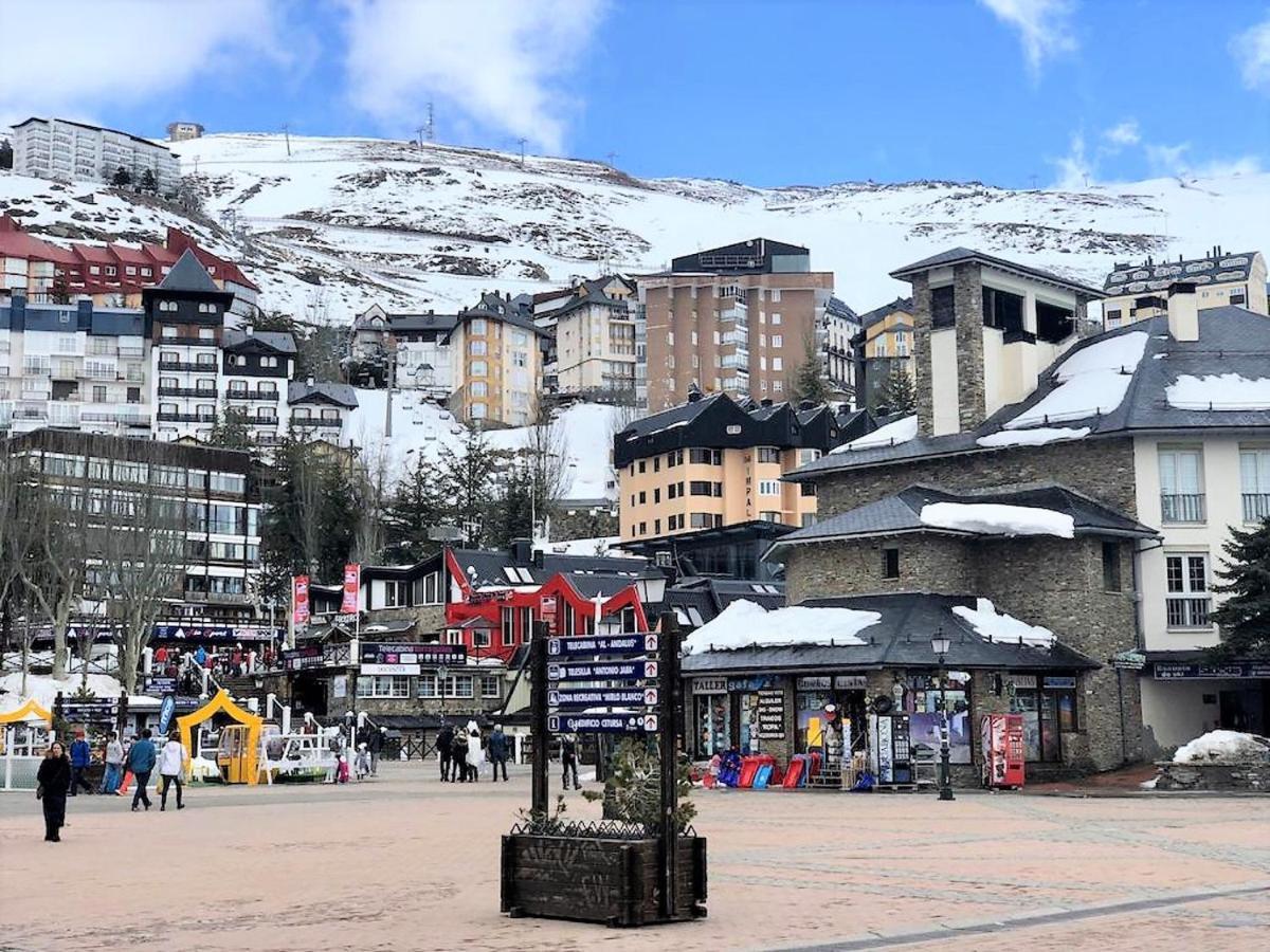 Ski Plaza Sierra Nevada & Zona Baja エクステリア 写真
