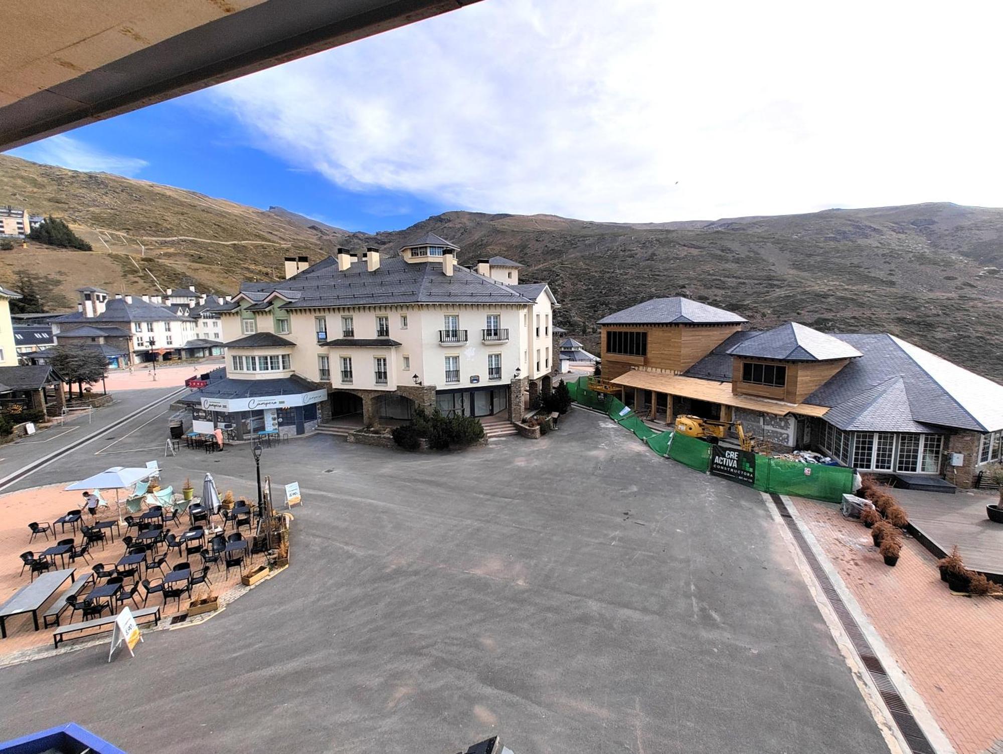 Ski Plaza Sierra Nevada & Zona Baja エクステリア 写真